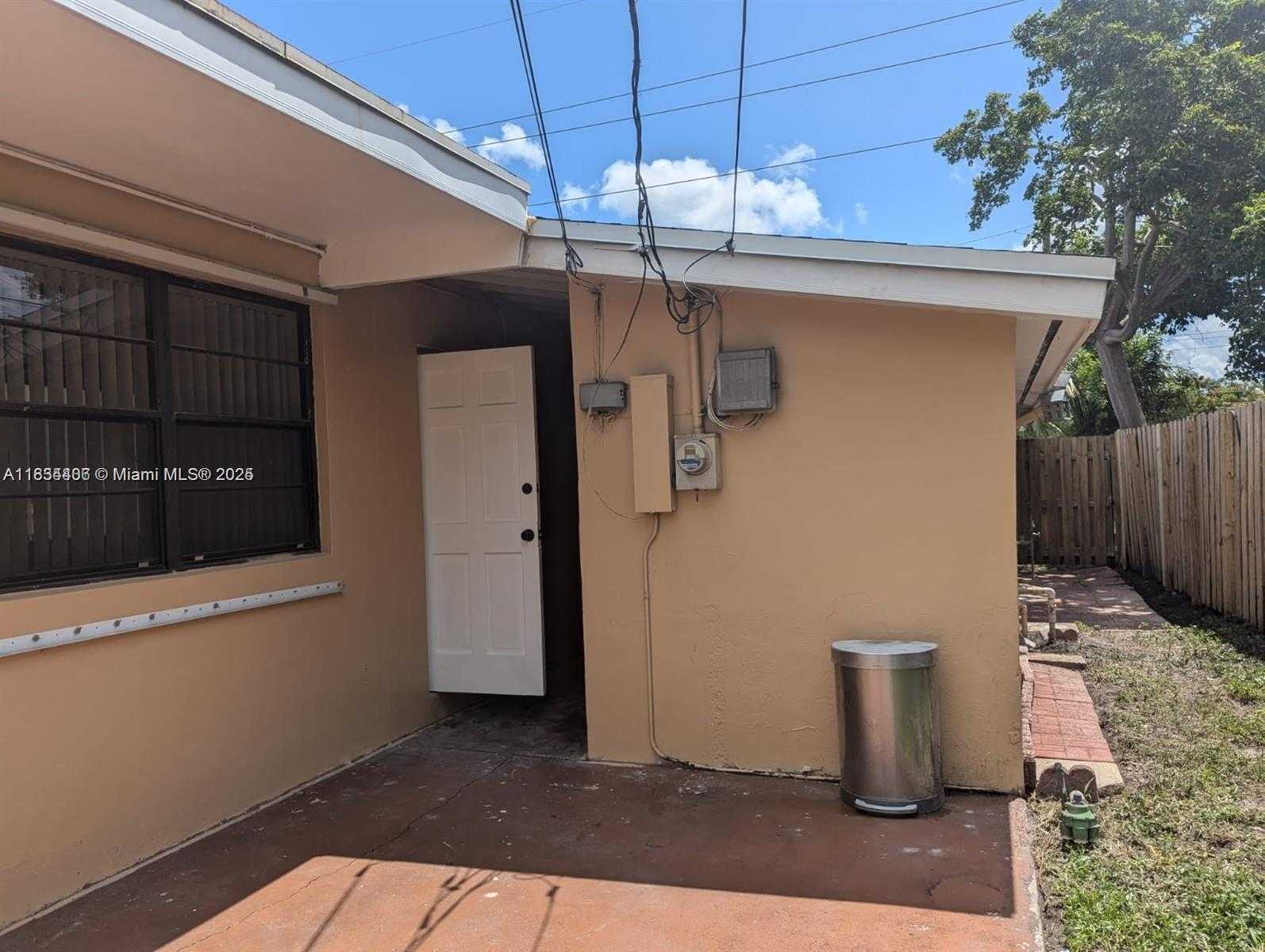 Small Image of 6137 DEWEY ST, Hollywood Number 22