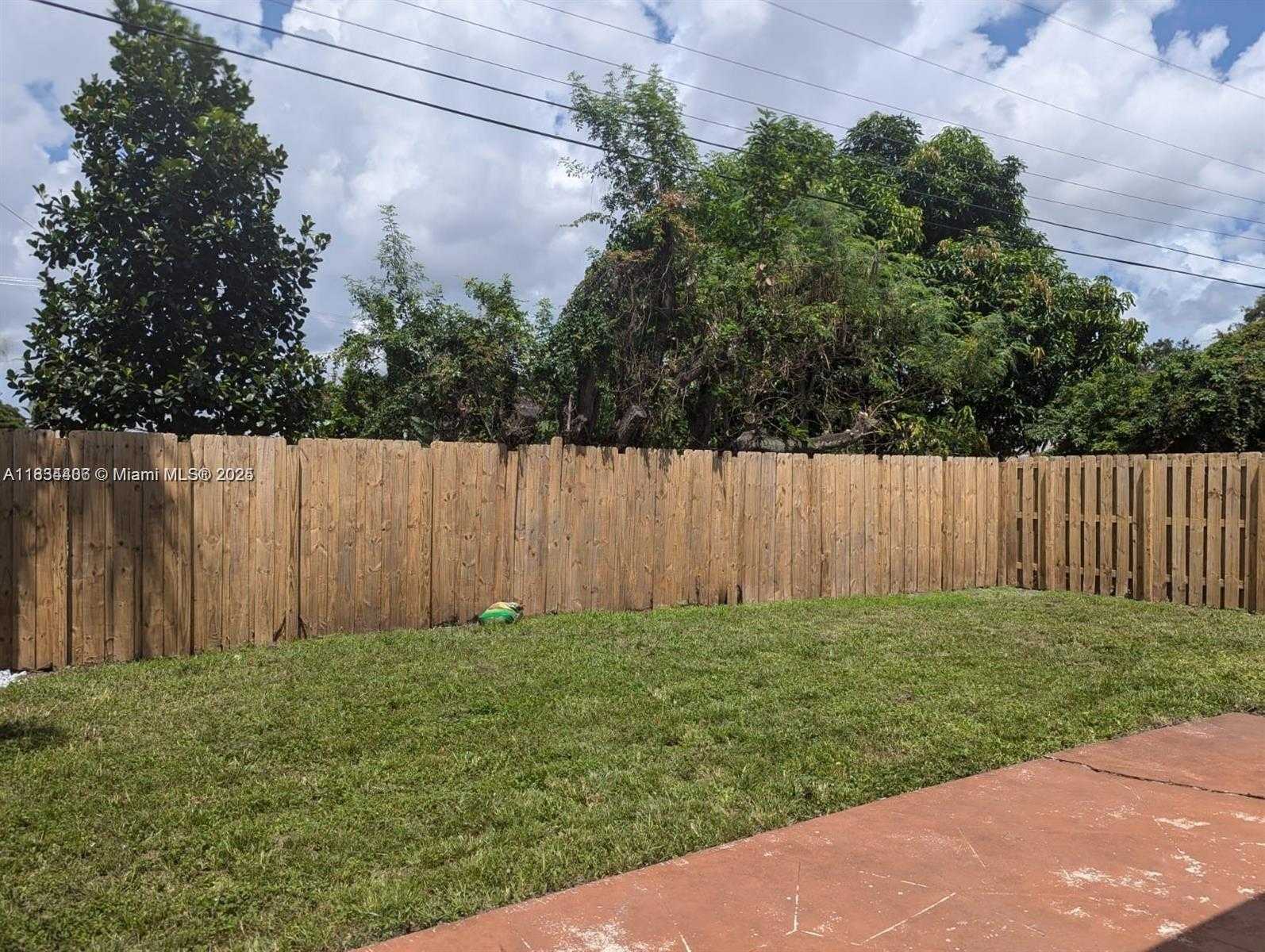 Small Image of 6137 DEWEY ST, Hollywood Number 24