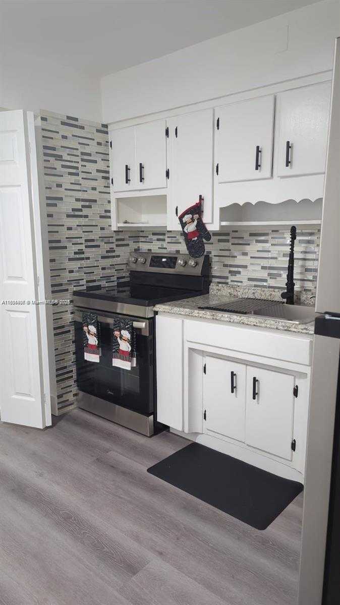Small Image of 6137 DEWEY ST, Hollywood Number 6