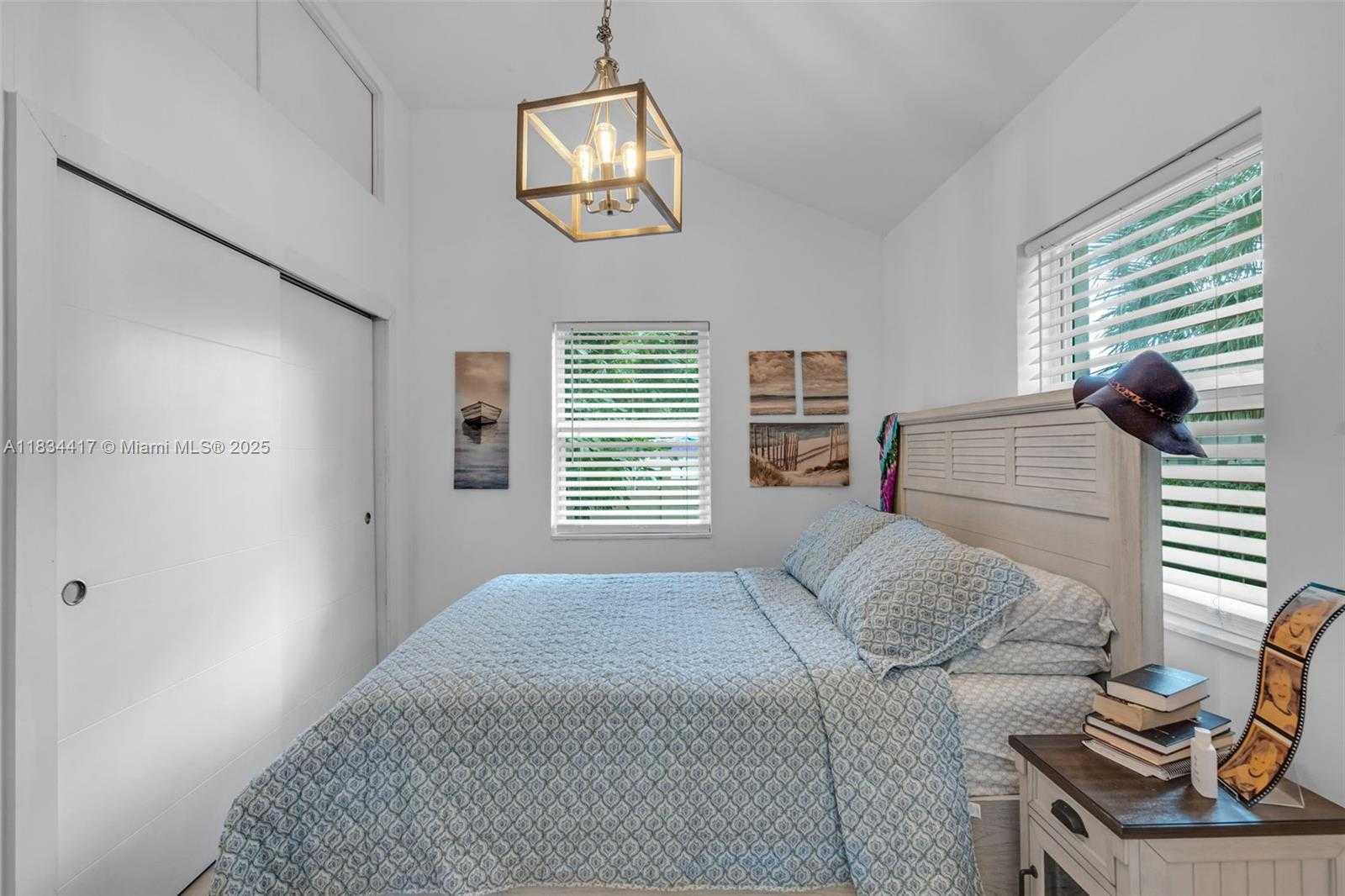 Small Image of 1341 NORTH EAST 151ST ST, North Miami Beach Number 12