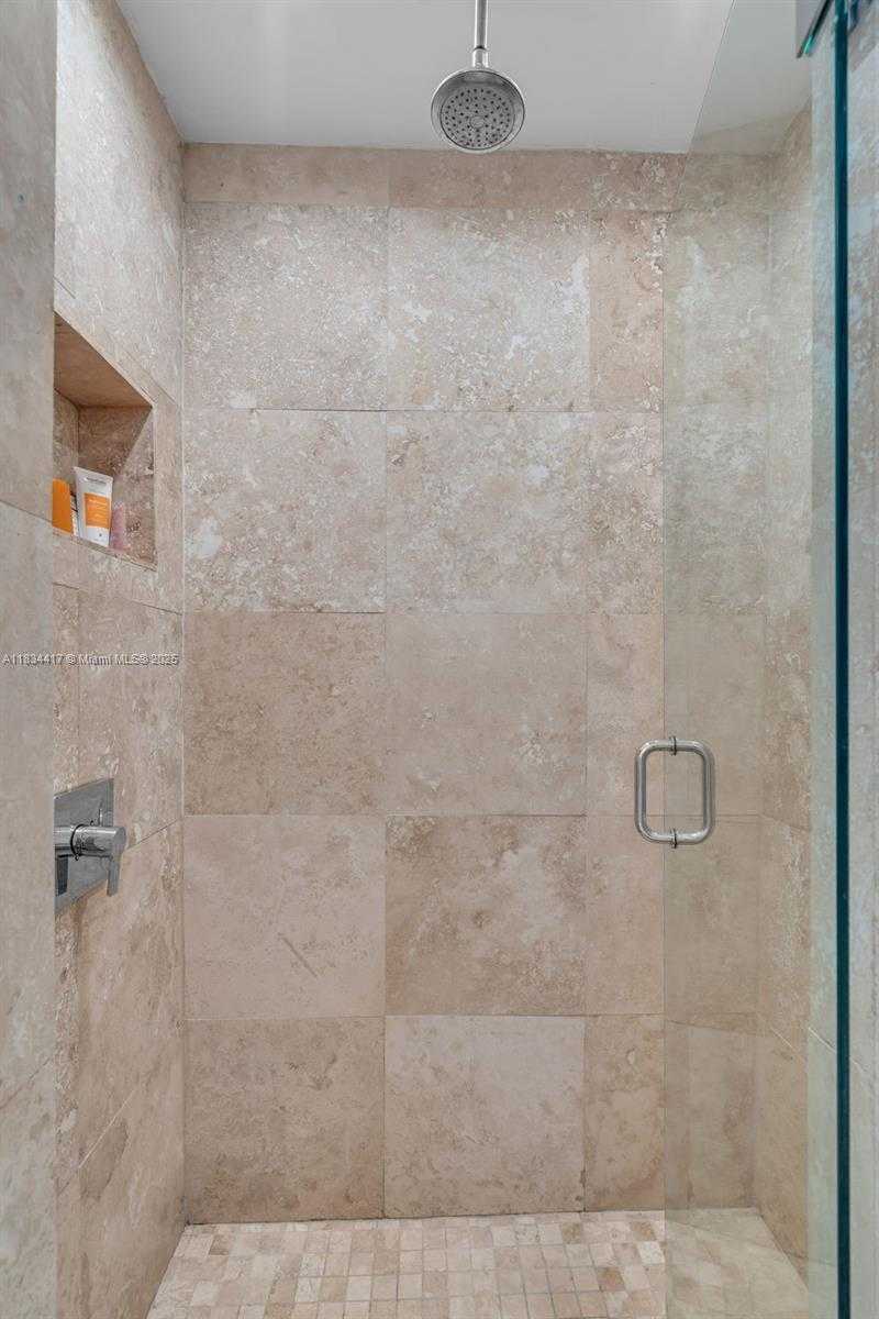 Small Image of 1341 NORTH EAST 151ST ST, North Miami Beach Number 15