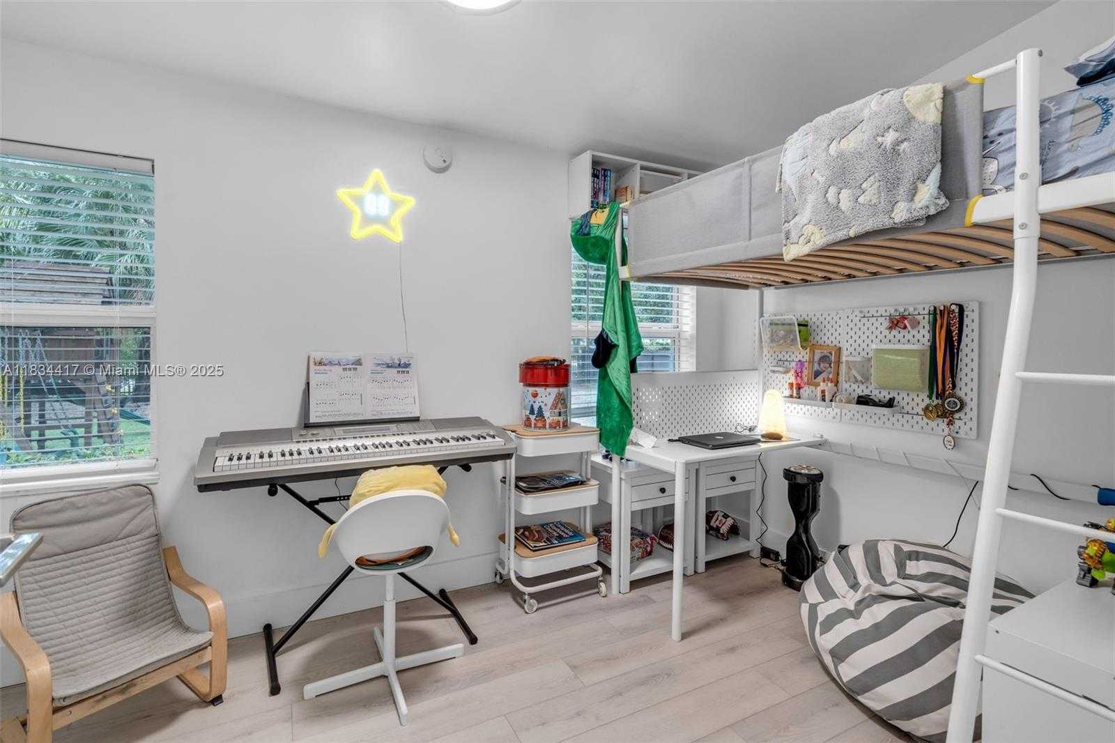 Small Image of 1341 NORTH EAST 151ST ST, North Miami Beach Number 16