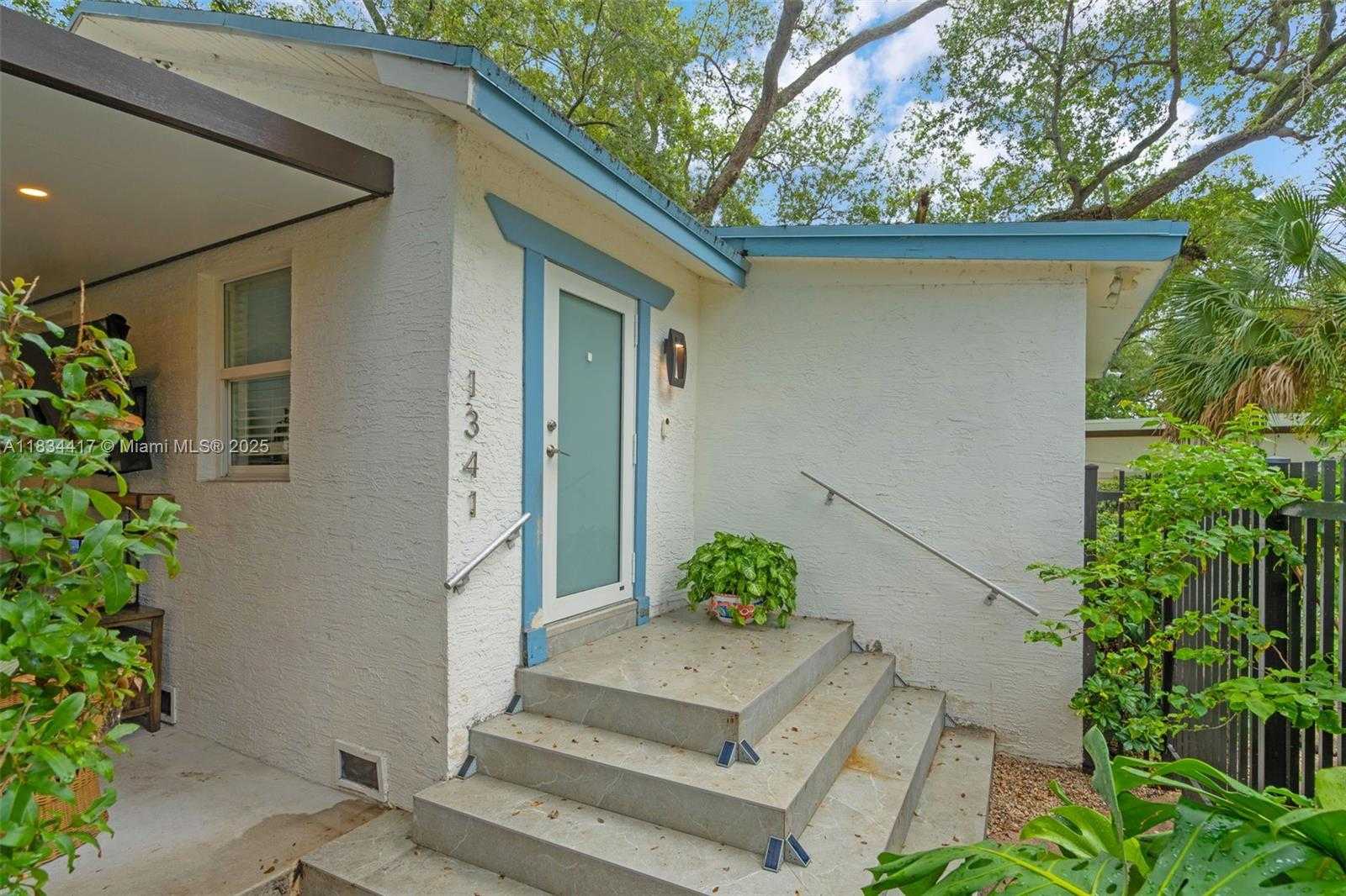 Small Image of 1341 NORTH EAST 151ST ST, North Miami Beach Number 4