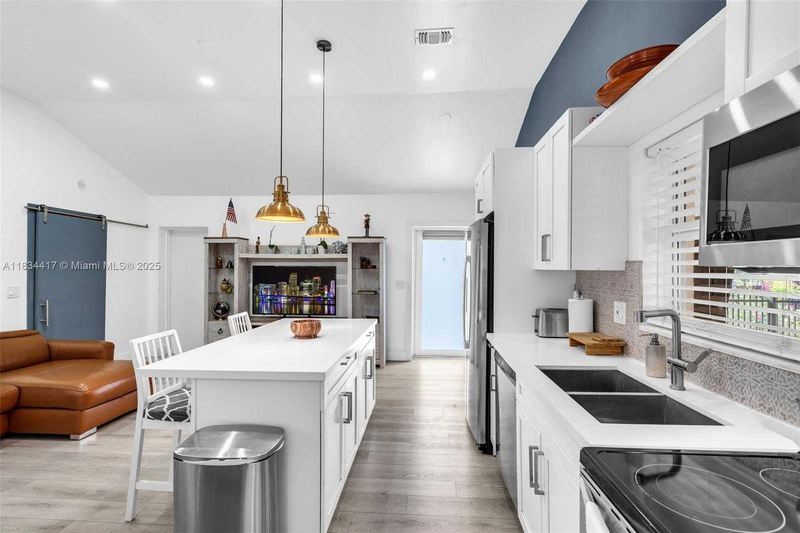 Small Image of 1341 NORTH EAST 151ST ST, North Miami Beach Number 9
