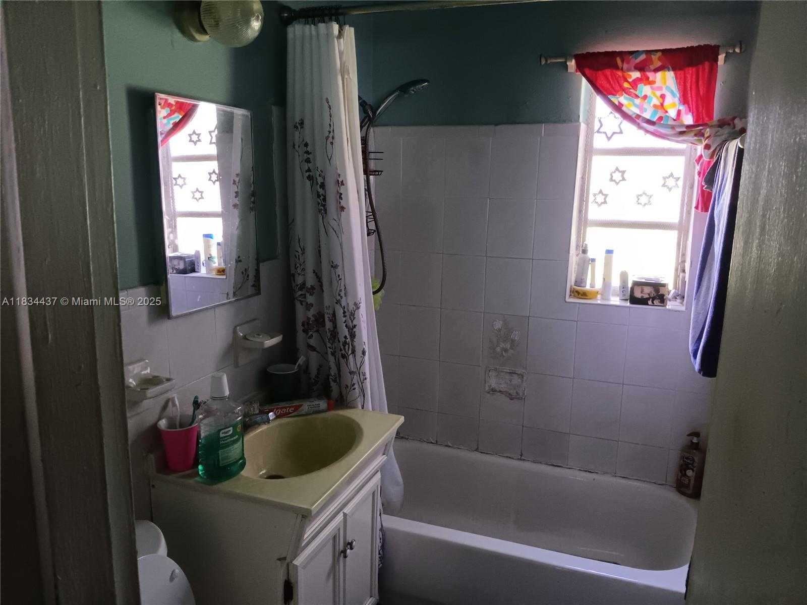 Small Image of 1881 NORTH WEST 157TH ST, Miami Gardens Number 6