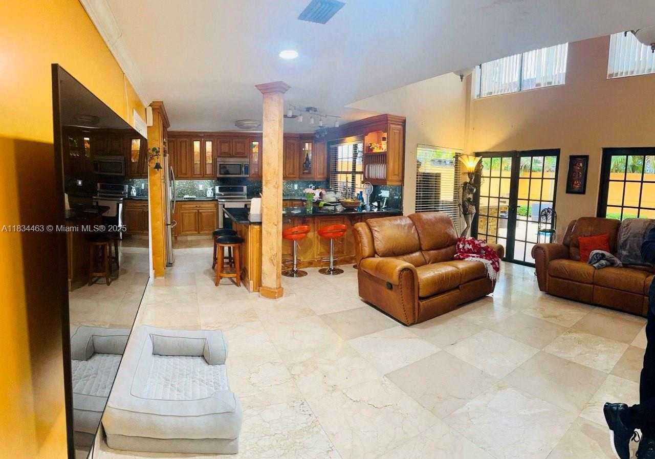 Small Image of 8565 NORTH WEST 168TH TER, Miami Lakes Number 10