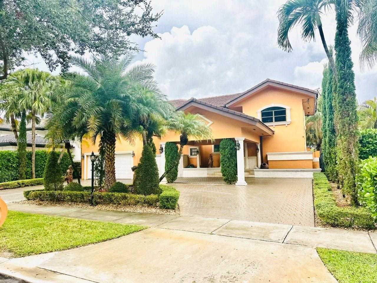 Small Image of 8565 NORTH WEST 168TH TER, Miami Lakes Number 2