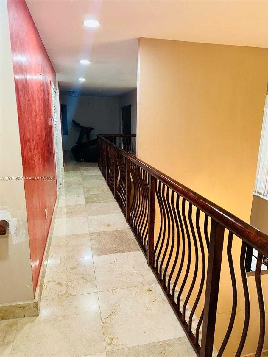 Small Image of 8565 NORTH WEST 168TH TER, Miami Lakes Number 20