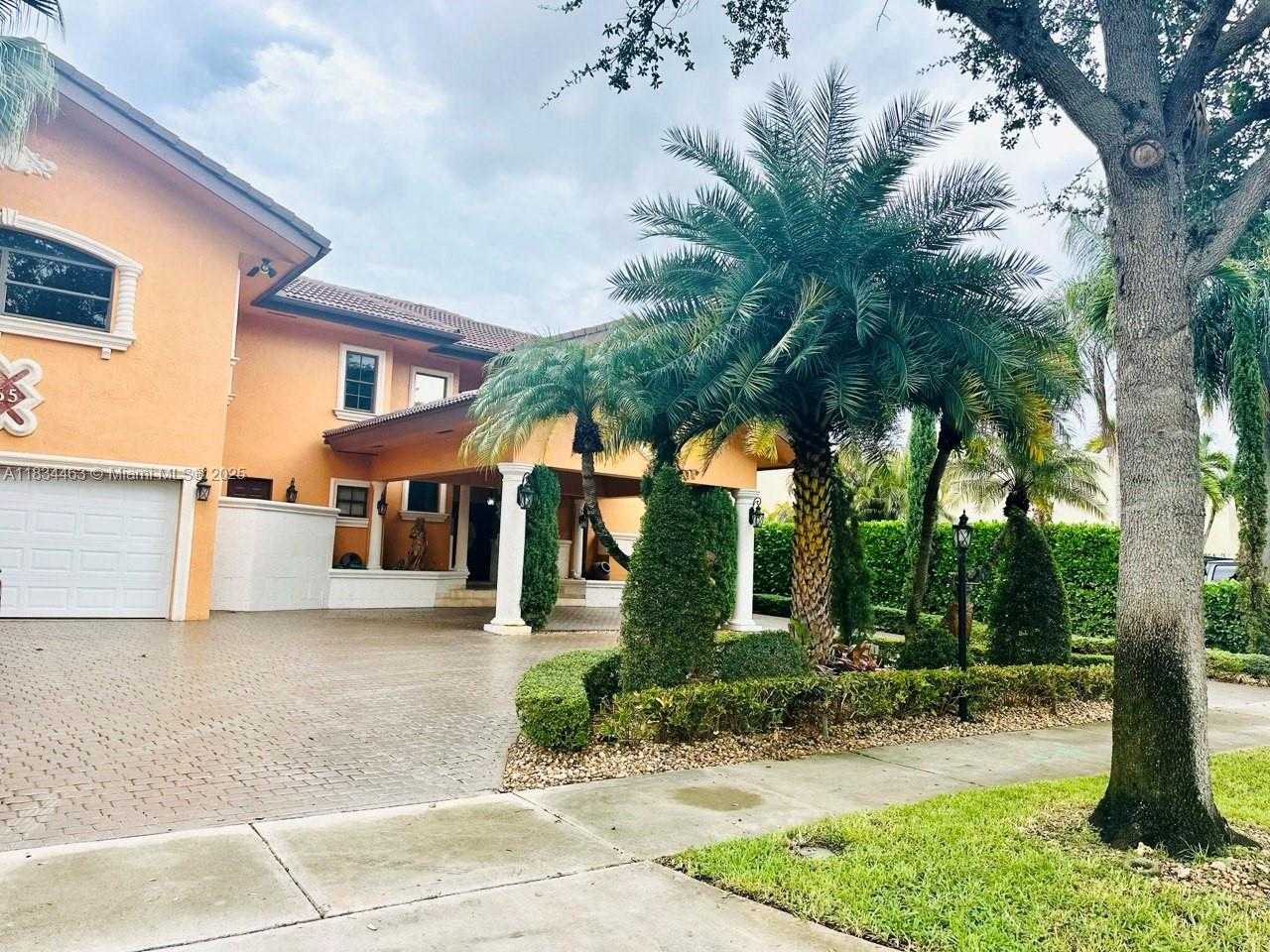 Small Image of 8565 NORTH WEST 168TH TER, Miami Lakes Number 3