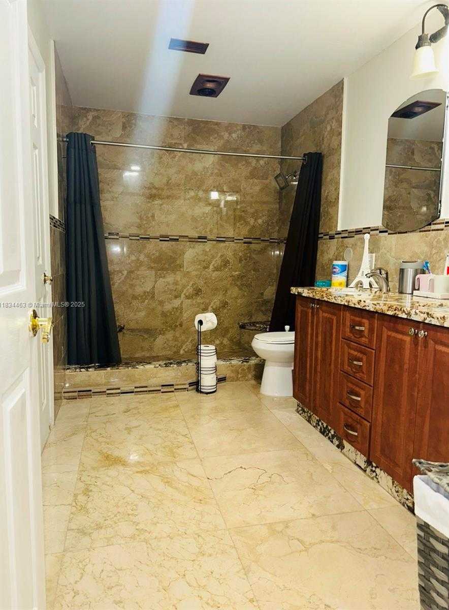 Small Image of 8565 NORTH WEST 168TH TER, Miami Lakes Number 33