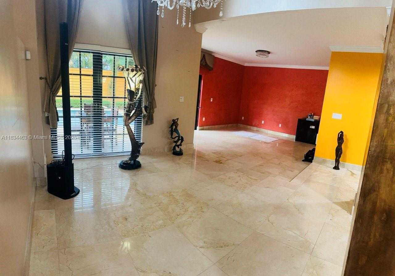 Small Image of 8565 NORTH WEST 168TH TER, Miami Lakes Number 9