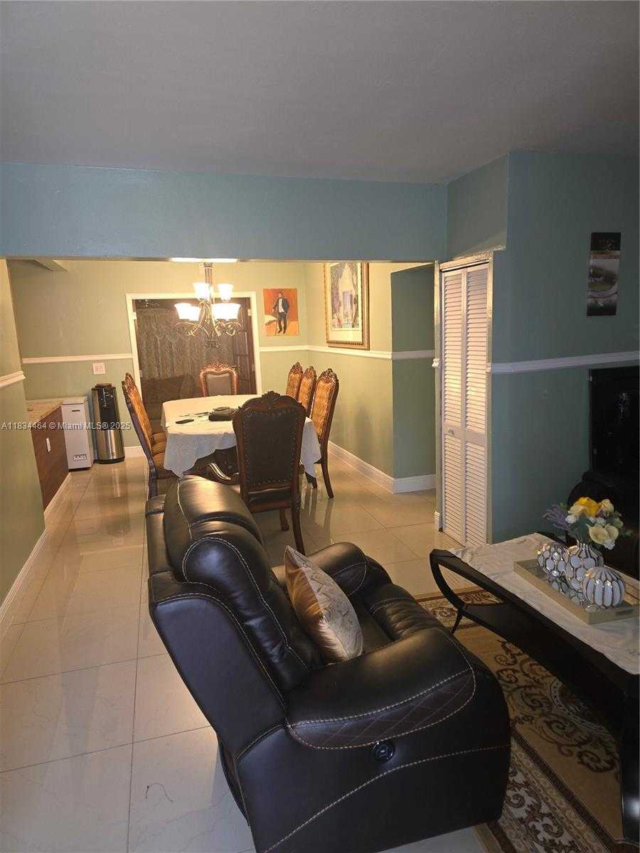 Small Image of 515 NORTH EAST 139TH ST, North Miami Number 6