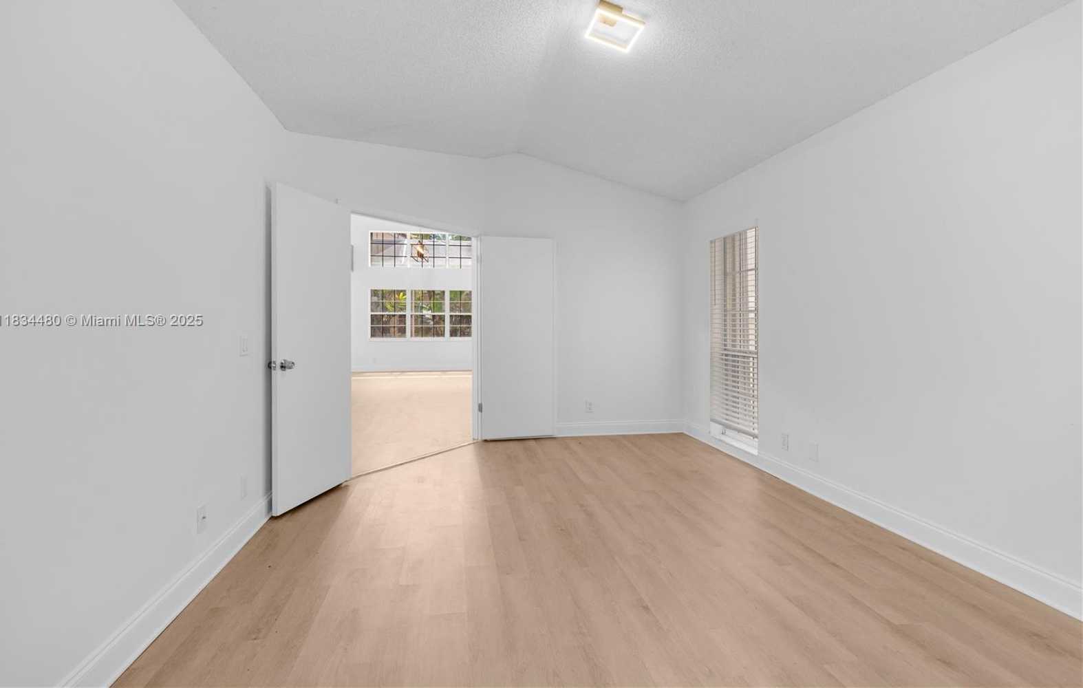Small Image of 1525 SEABAY RD, Weston Number 26
