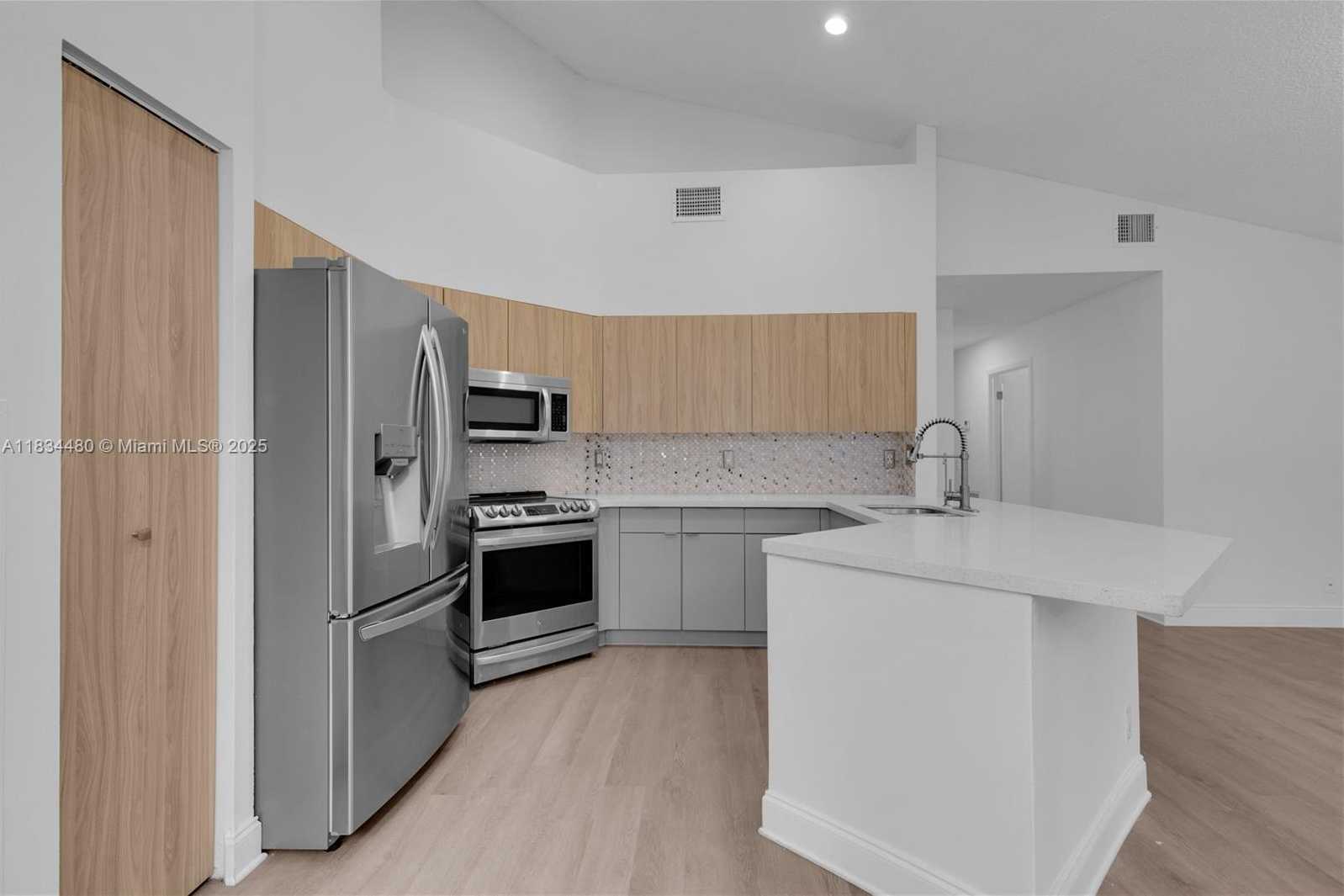 Small Image of 1525 SEABAY RD, Weston Number 8