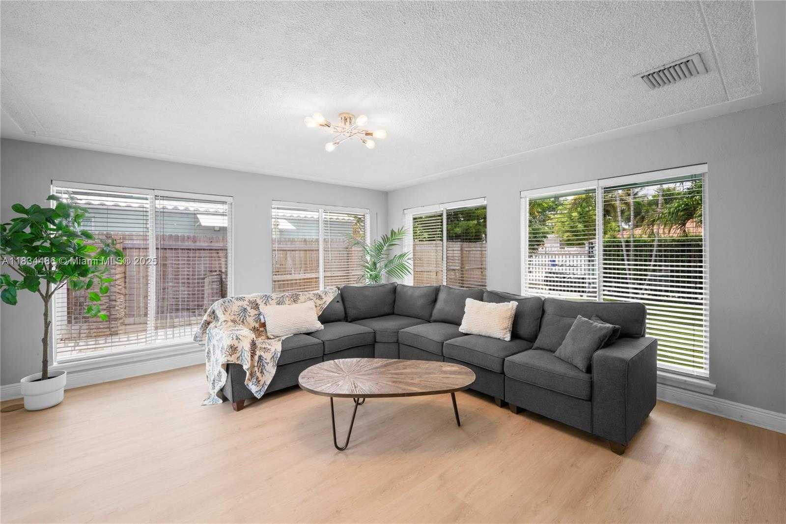 Small Image of 614 NORTH EAST 10TH AVE, Fort Lauderdale Number 10