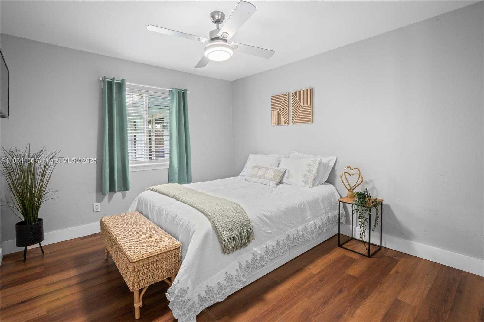 Small Image of 614 NORTH EAST 10TH AVE, Fort Lauderdale Number 16