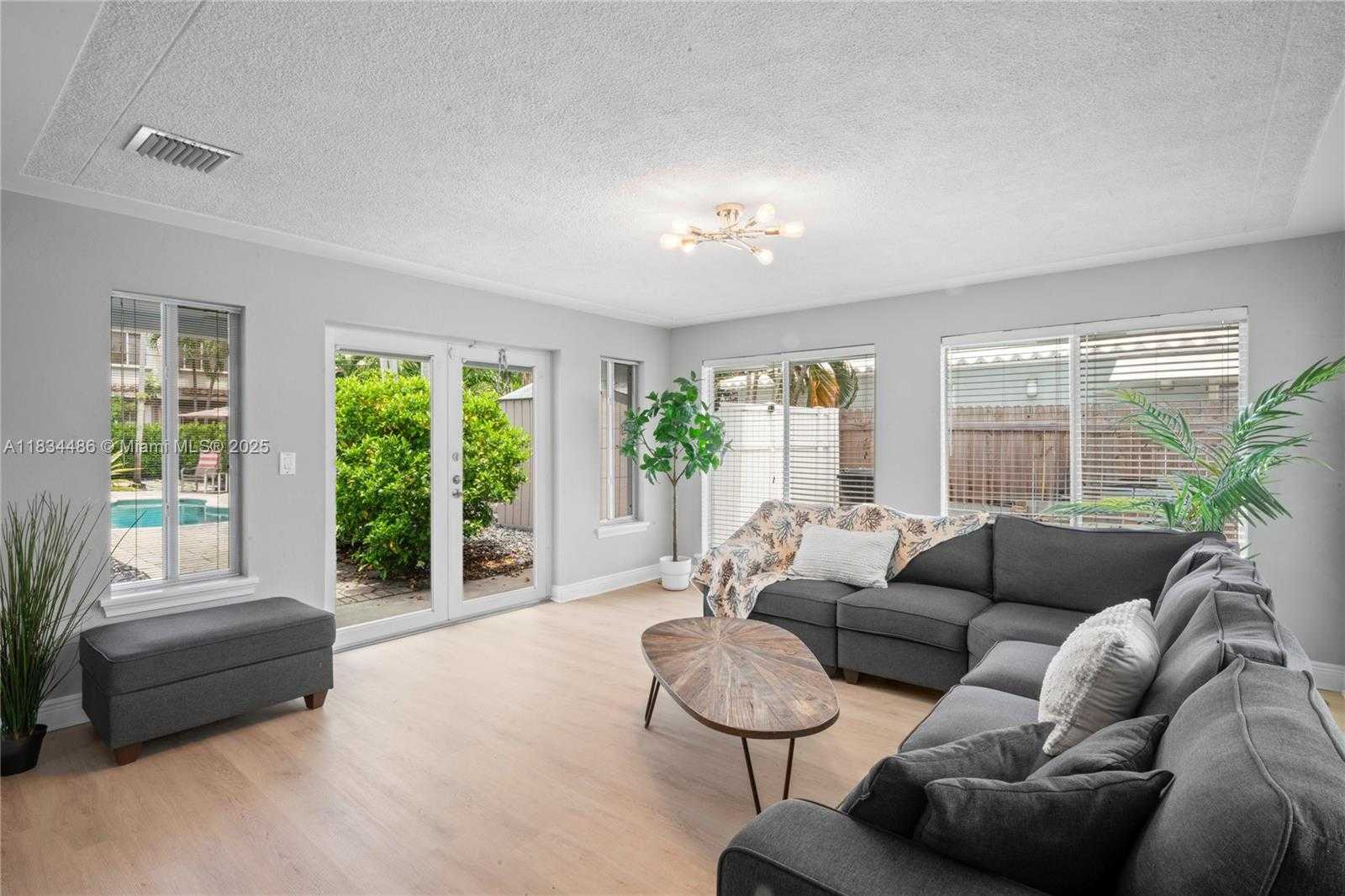 Small Image of 614 NORTH EAST 10TH AVE, Fort Lauderdale Number 9