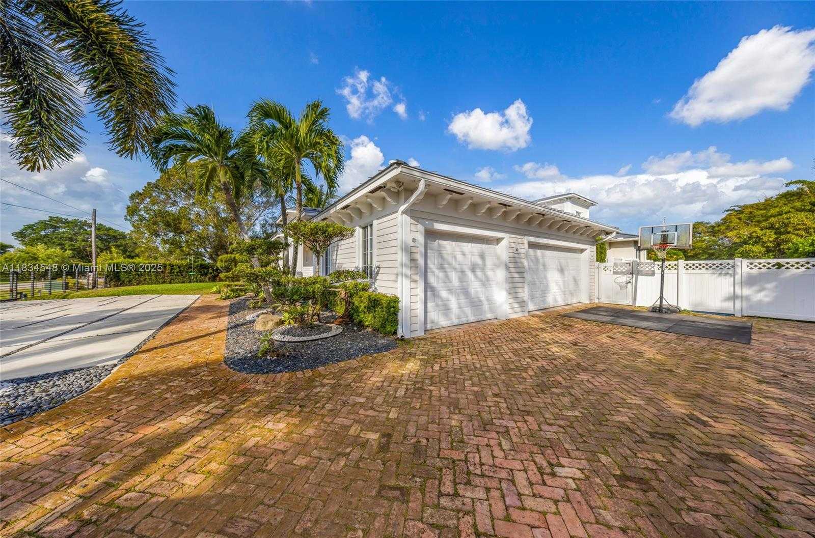Small Image of 16701 SOUTH WEST 49TH ST, Southwest Ranches Number 12