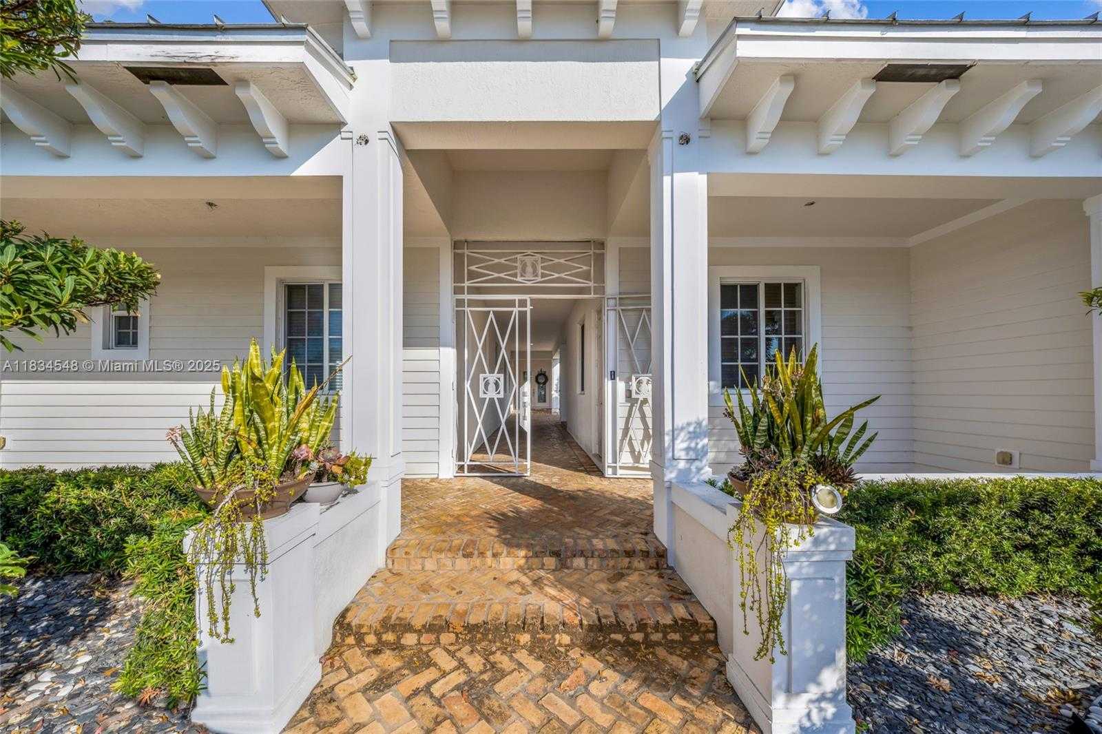 Small Image of 16701 SOUTH WEST 49TH ST, Southwest Ranches Number 13