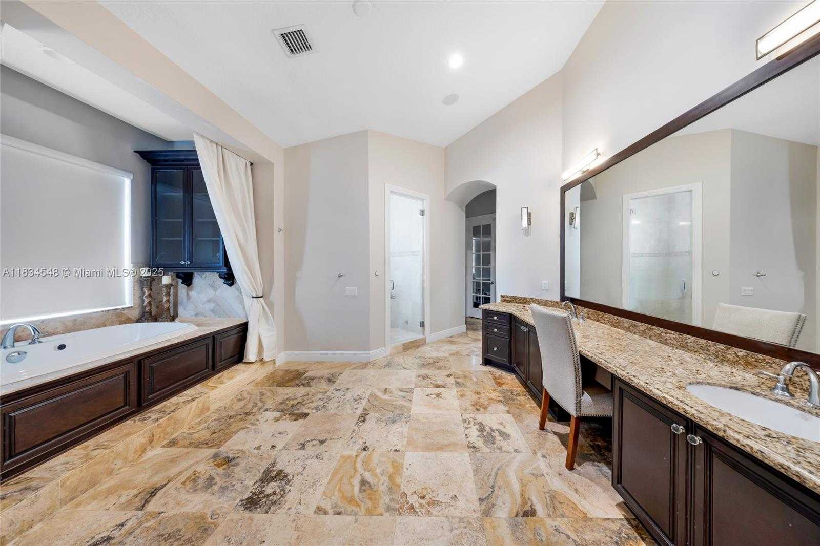 Small Image of 16701 SOUTH WEST 49TH ST, Southwest Ranches Number 38