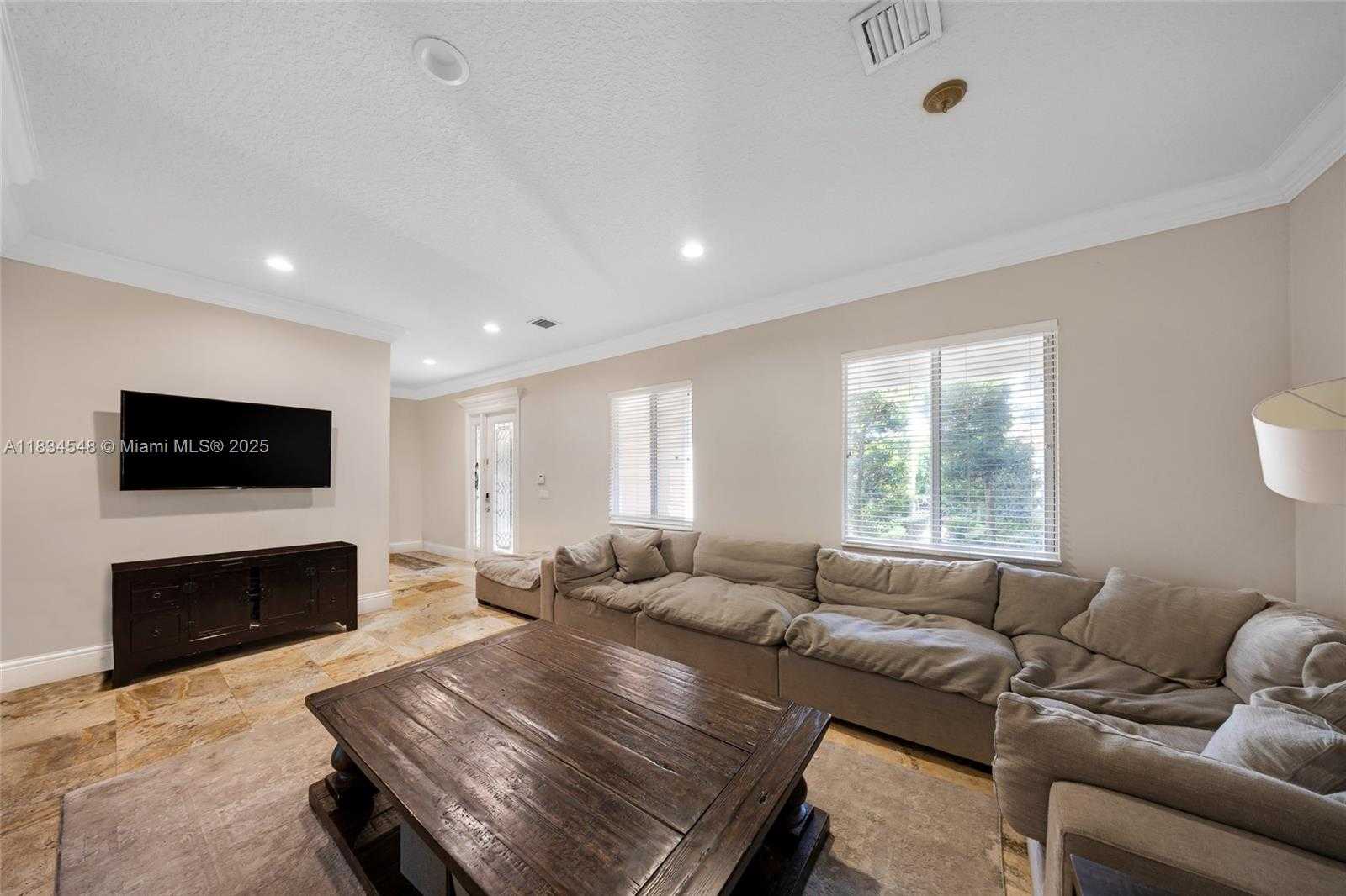 Small Image of 16701 SOUTH WEST 49TH ST, Southwest Ranches Number 44
