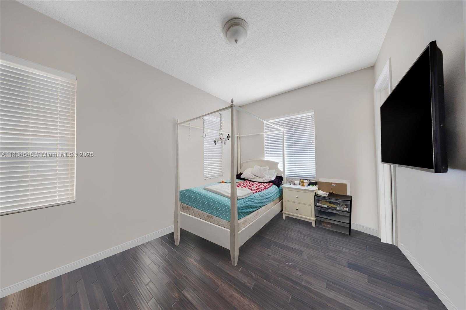 Small Image of 16701 SOUTH WEST 49TH ST, Southwest Ranches Number 48