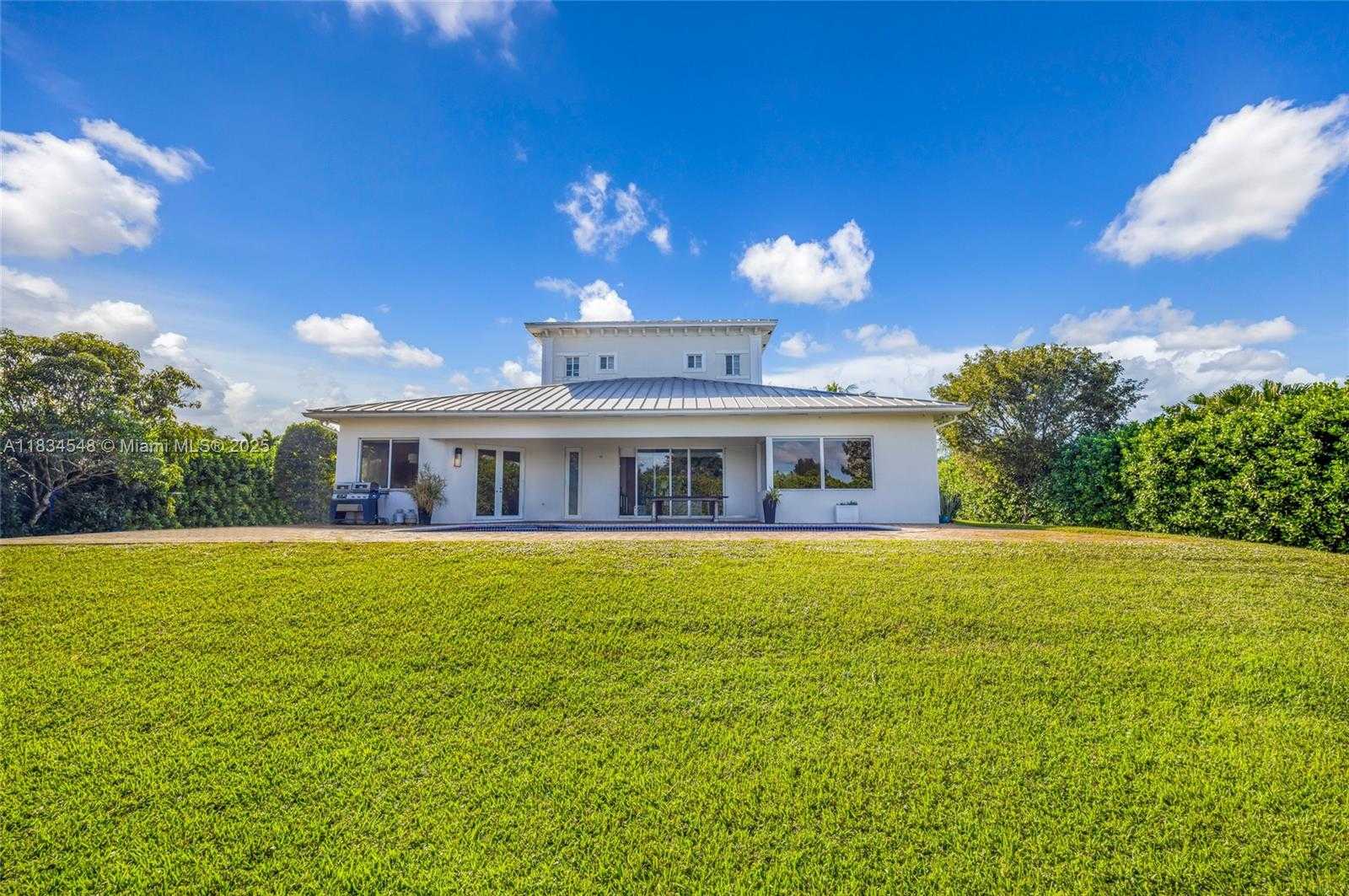 Small Image of 16701 SOUTH WEST 49TH ST, Southwest Ranches Number 55