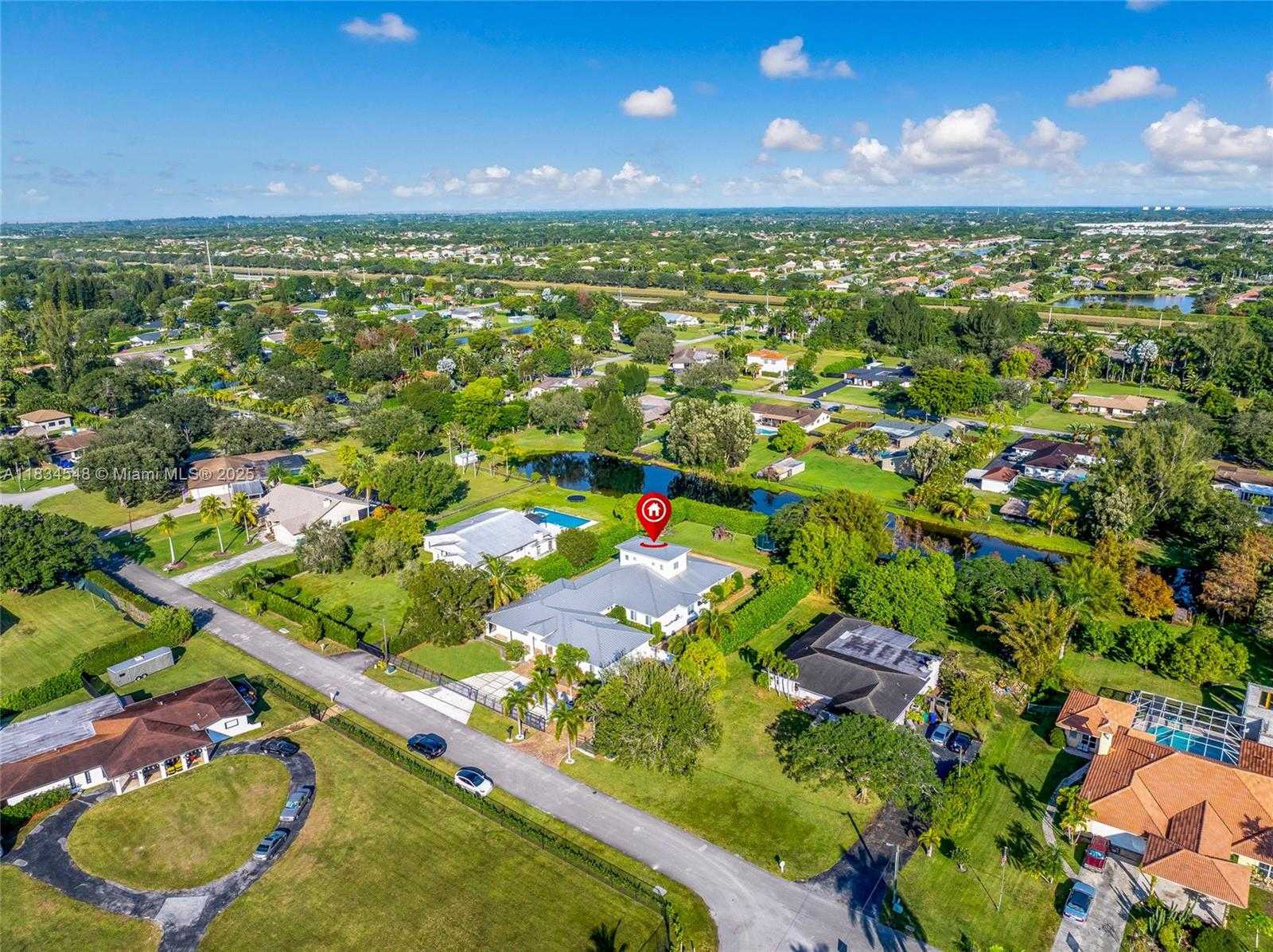 Small Image of 16701 SOUTH WEST 49TH ST, Southwest Ranches Number 7