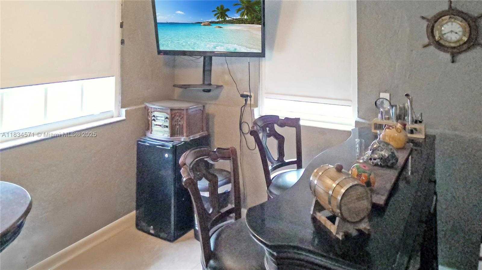 Small Image of 841 NORTH EAST 139TH ST, North Miami Number 11