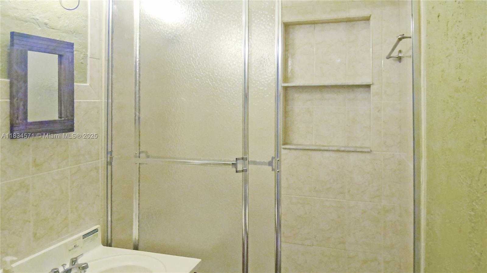 Small Image of 841 NORTH EAST 139TH ST, North Miami Number 20