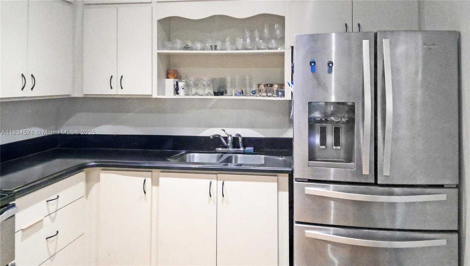 Small Image of 841 NORTH EAST 139TH ST, North Miami Number 30