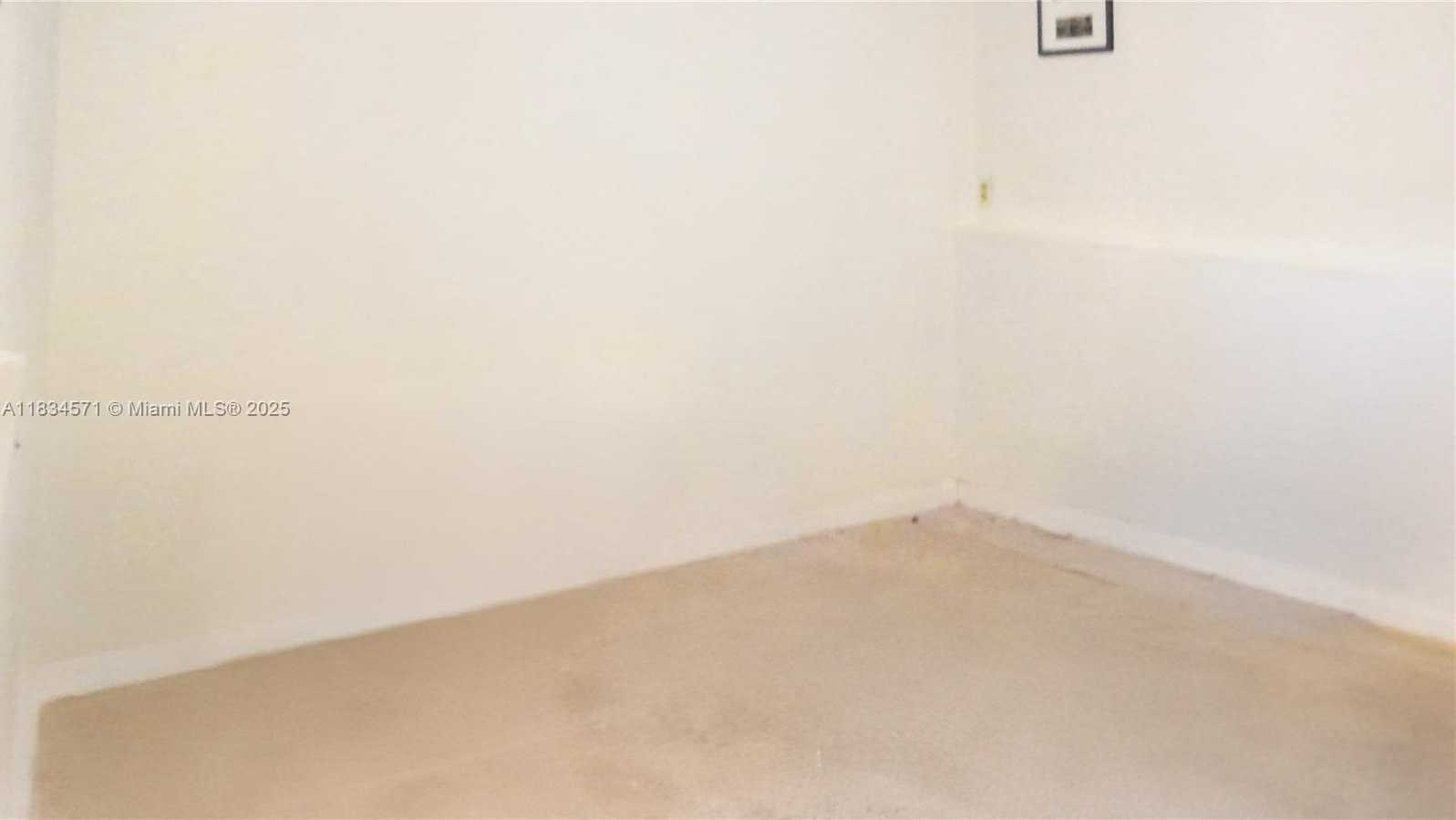 Small Image of 841 NORTH EAST 139TH ST, North Miami Number 32
