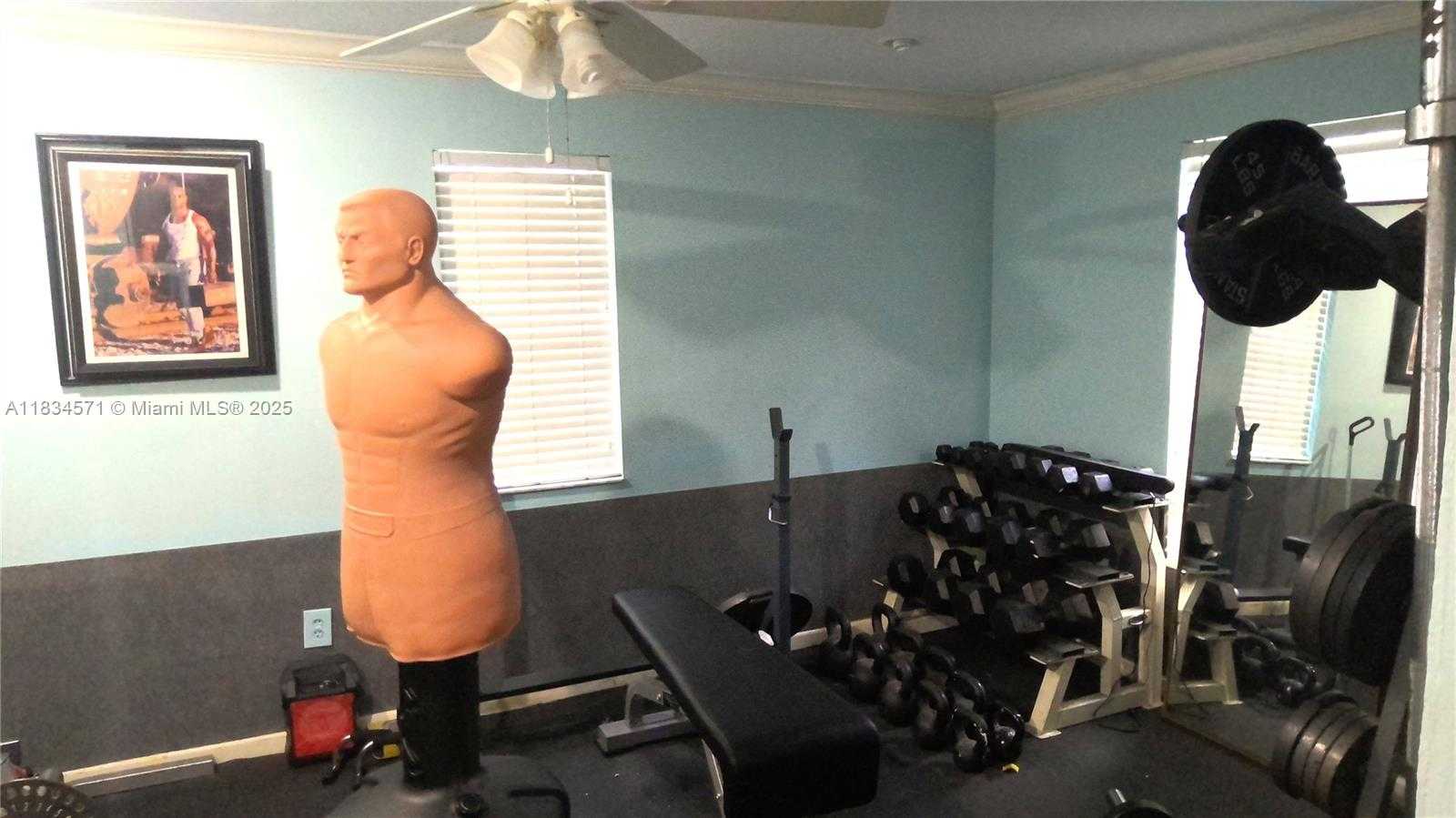 Small Image of 841 NORTH EAST 139TH ST, North Miami Number 36