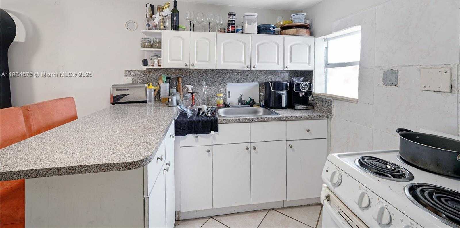 Small Image of 1385 NORTH EAST 130TH ST, North Miami Number 20