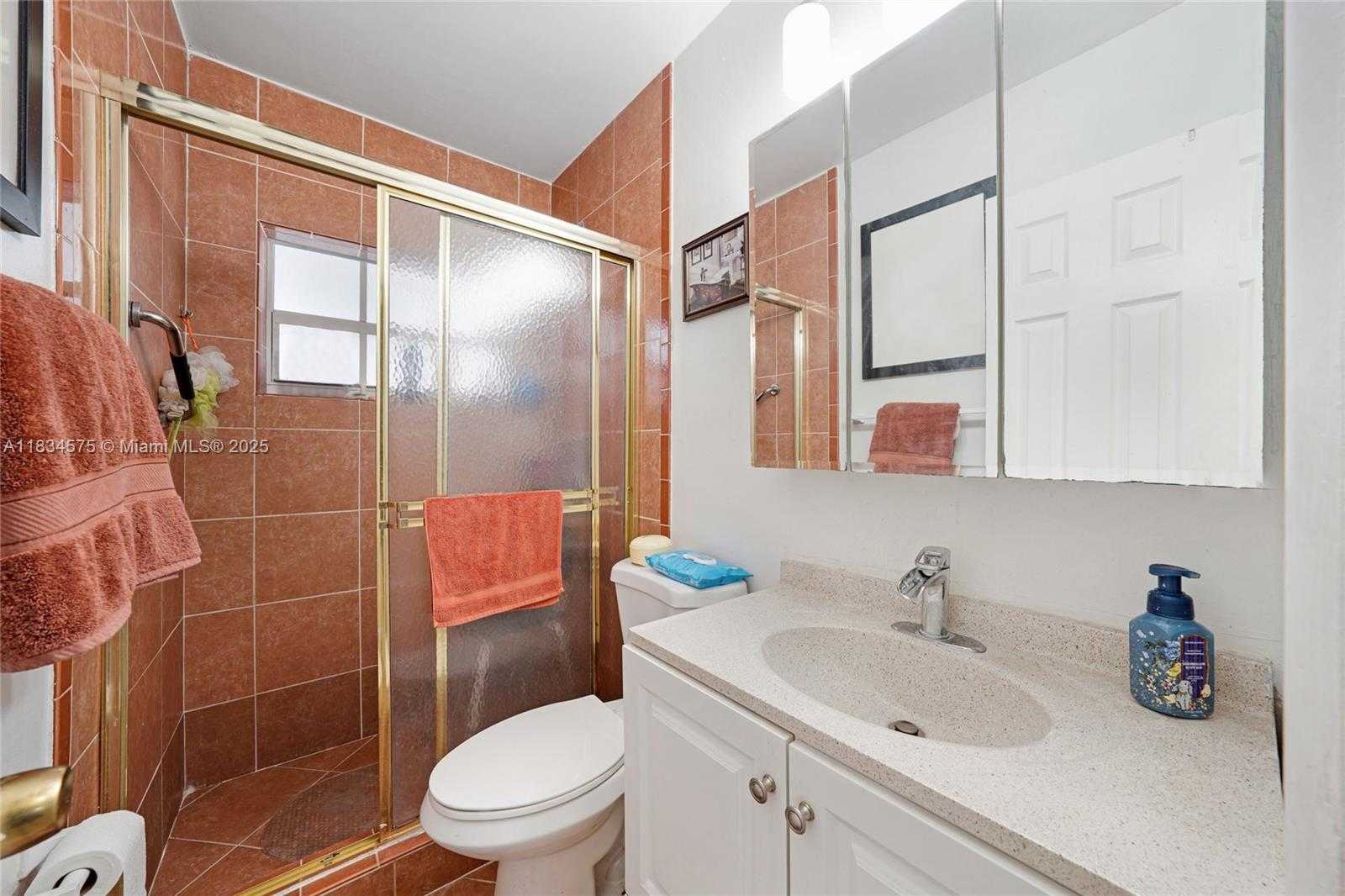 Small Image of 1385 NORTH EAST 130TH ST, North Miami Number 25