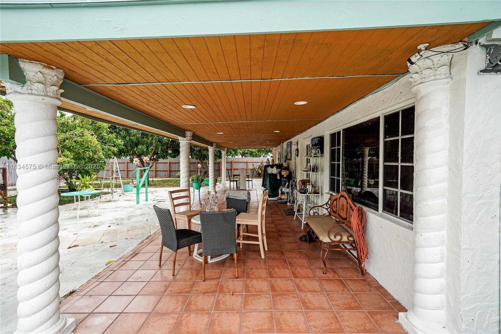 Small Image of 1385 NORTH EAST 130TH ST, North Miami Number 33