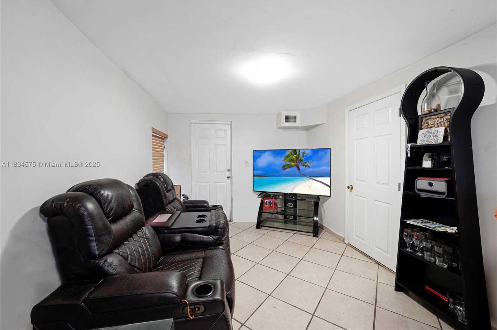 Small Image of 1385 NORTH EAST 130TH ST, North Miami Number 4