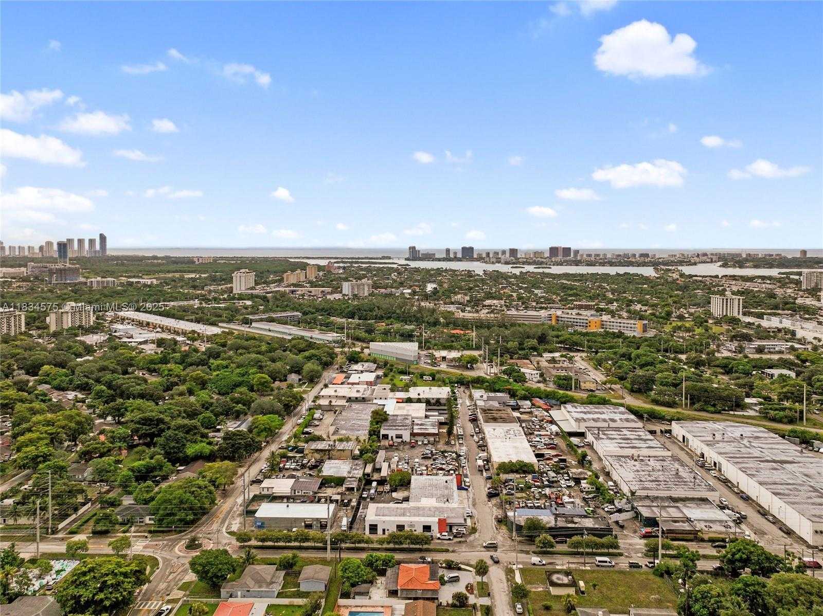Small Image of 1385 NORTH EAST 130TH ST, North Miami Number 48
