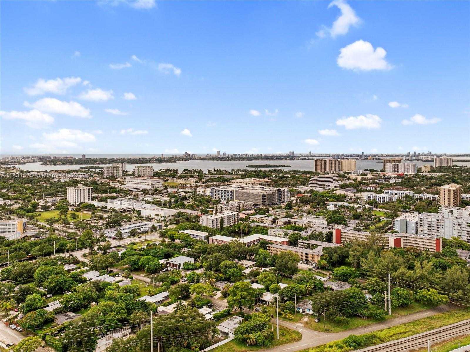 Small Image of 1385 NORTH EAST 130TH ST, North Miami Number 54
