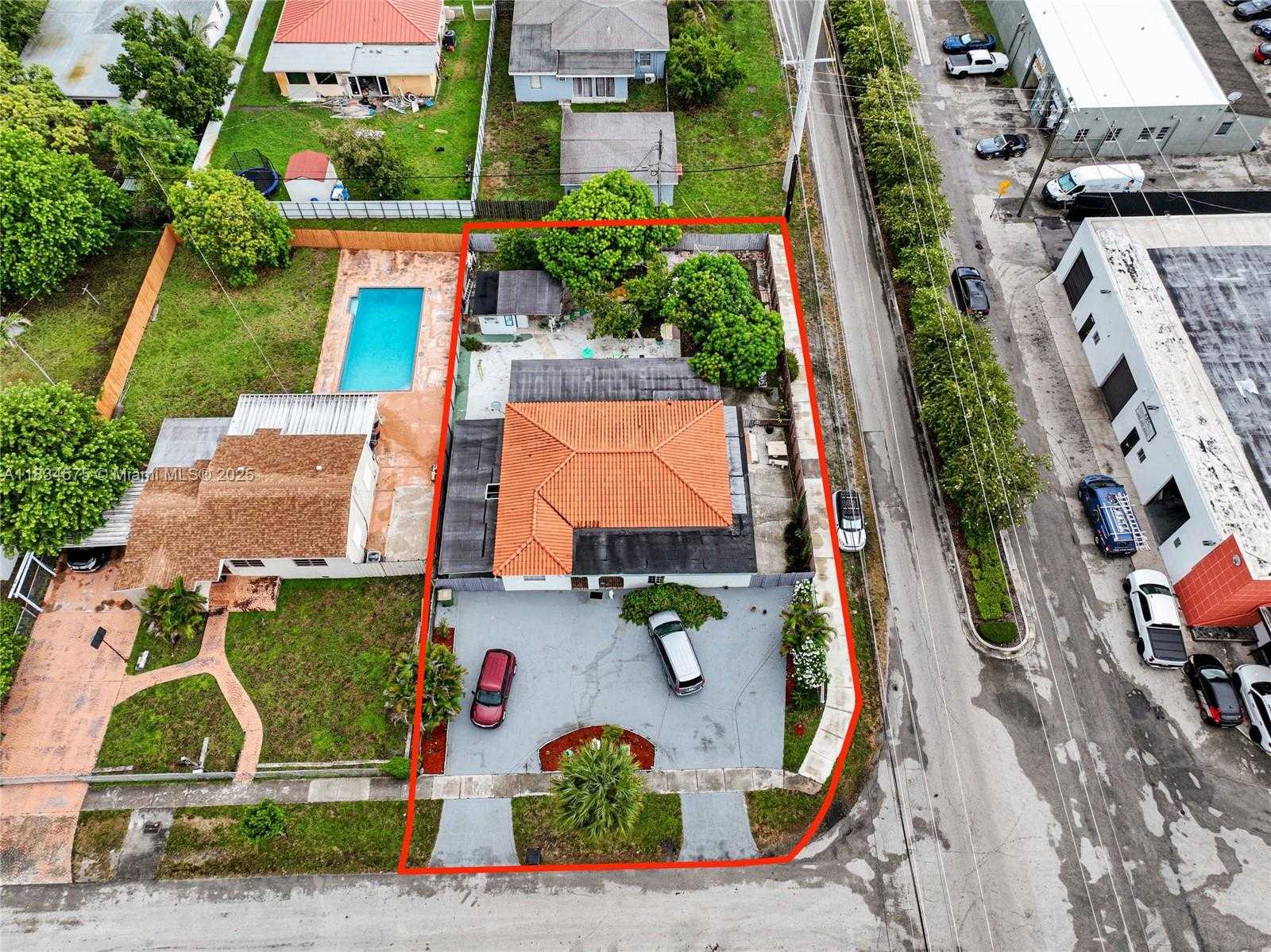 Small Image of 1385 NORTH EAST 130TH ST, North Miami Number 59