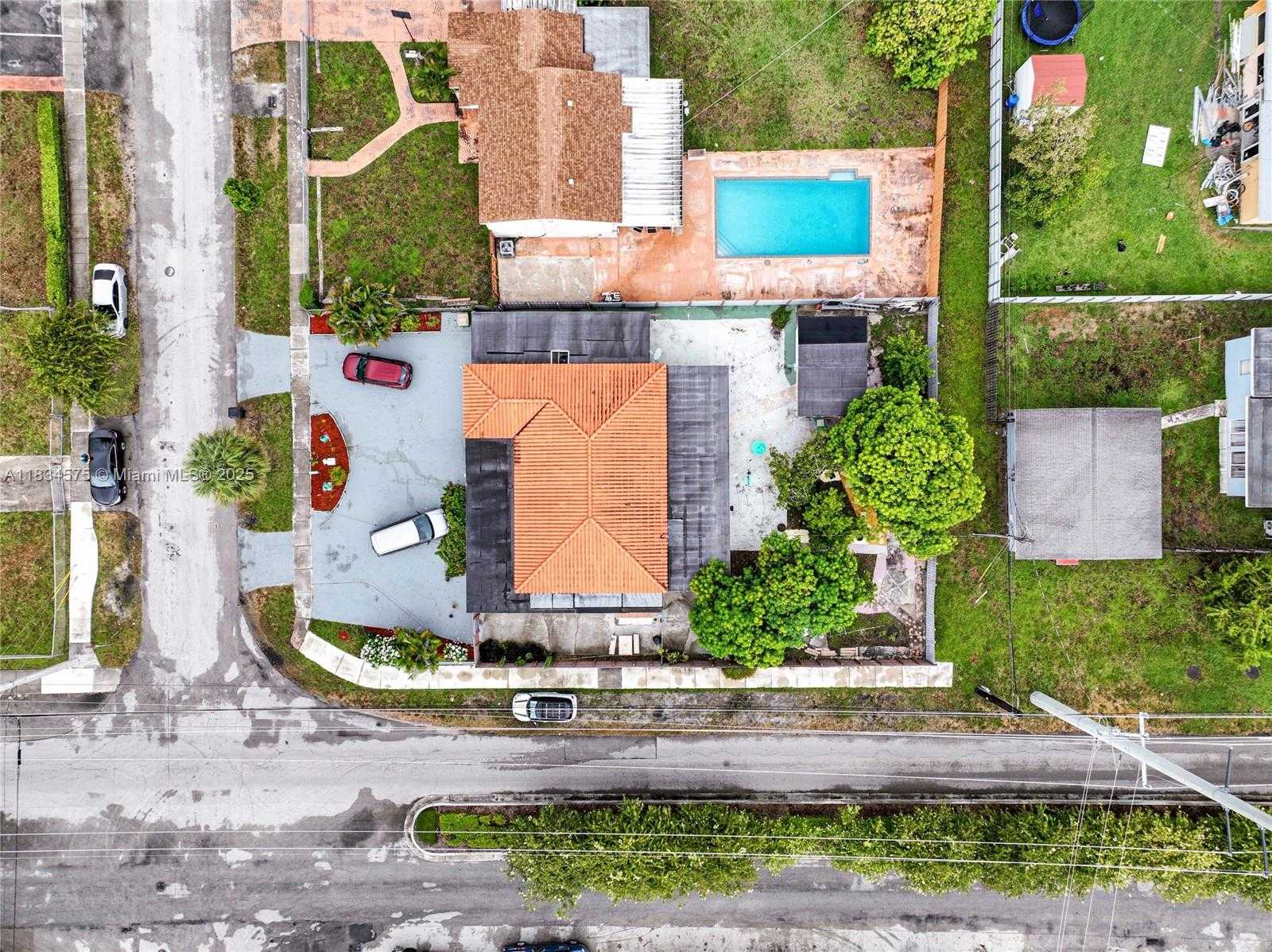 Small Image of 1385 NORTH EAST 130TH ST, North Miami Number 61