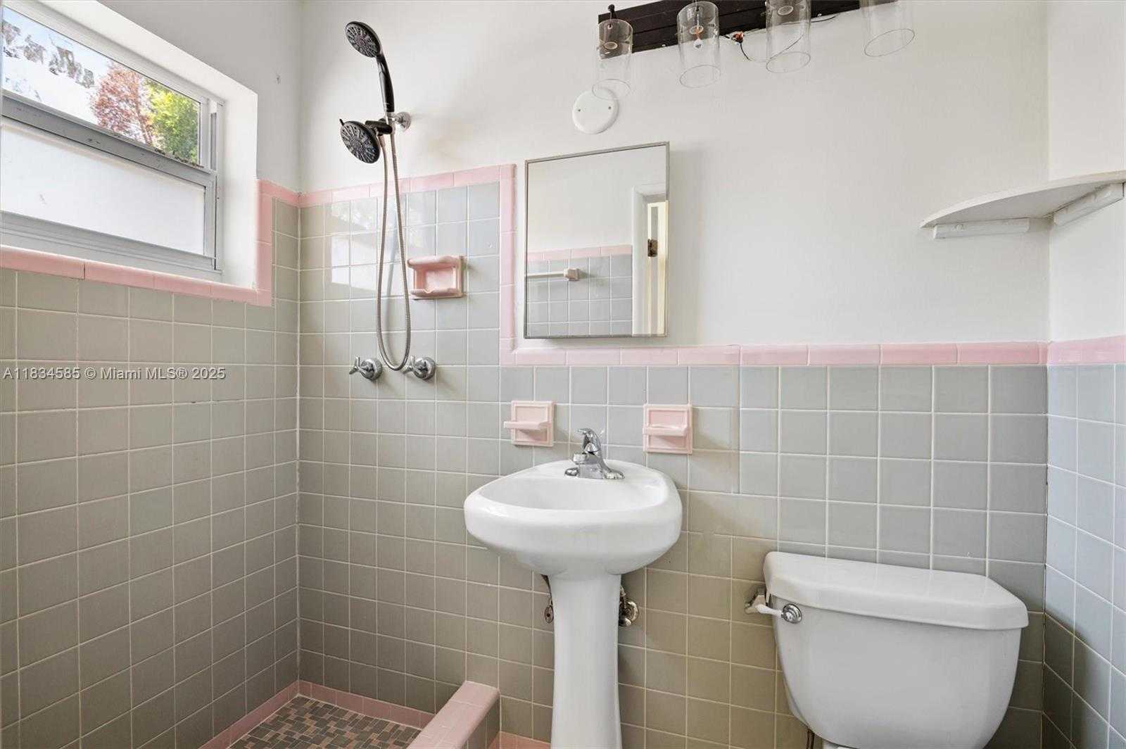 Small Image of 700 NORTH EAST 47TH ST, Oakland Park Number 10