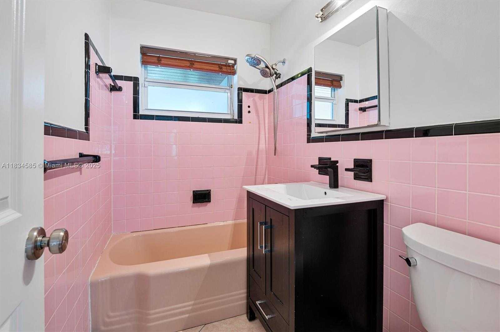 Small Image of 700 NORTH EAST 47TH ST, Oakland Park Number 12