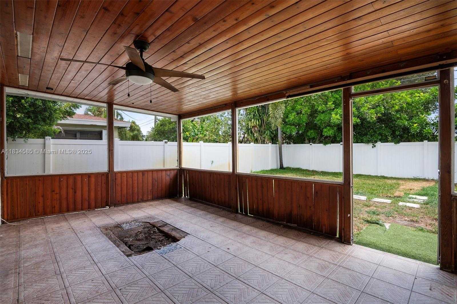 Small Image of 700 NORTH EAST 47TH ST, Oakland Park Number 13