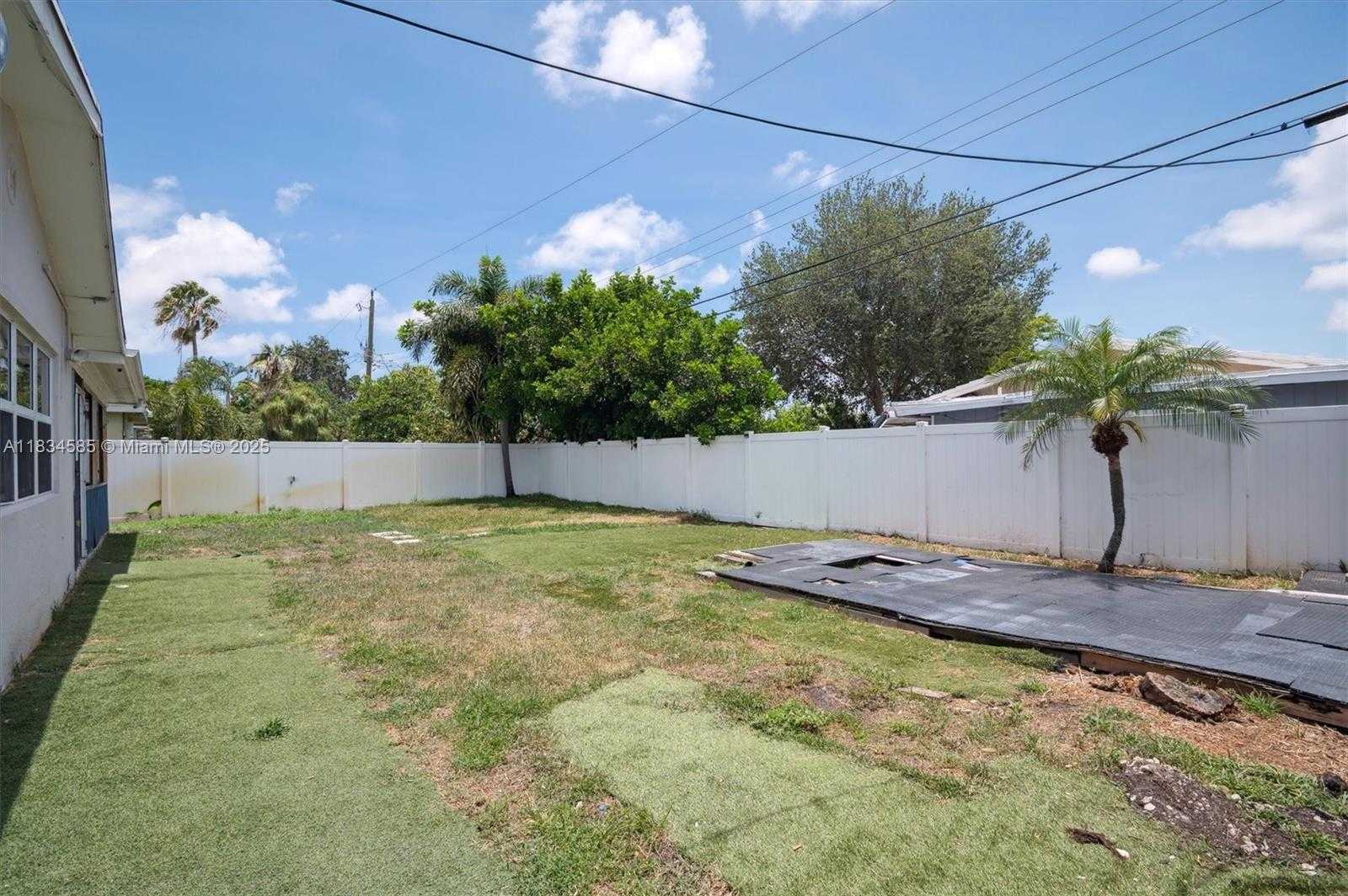 Small Image of 700 NORTH EAST 47TH ST, Oakland Park Number 14