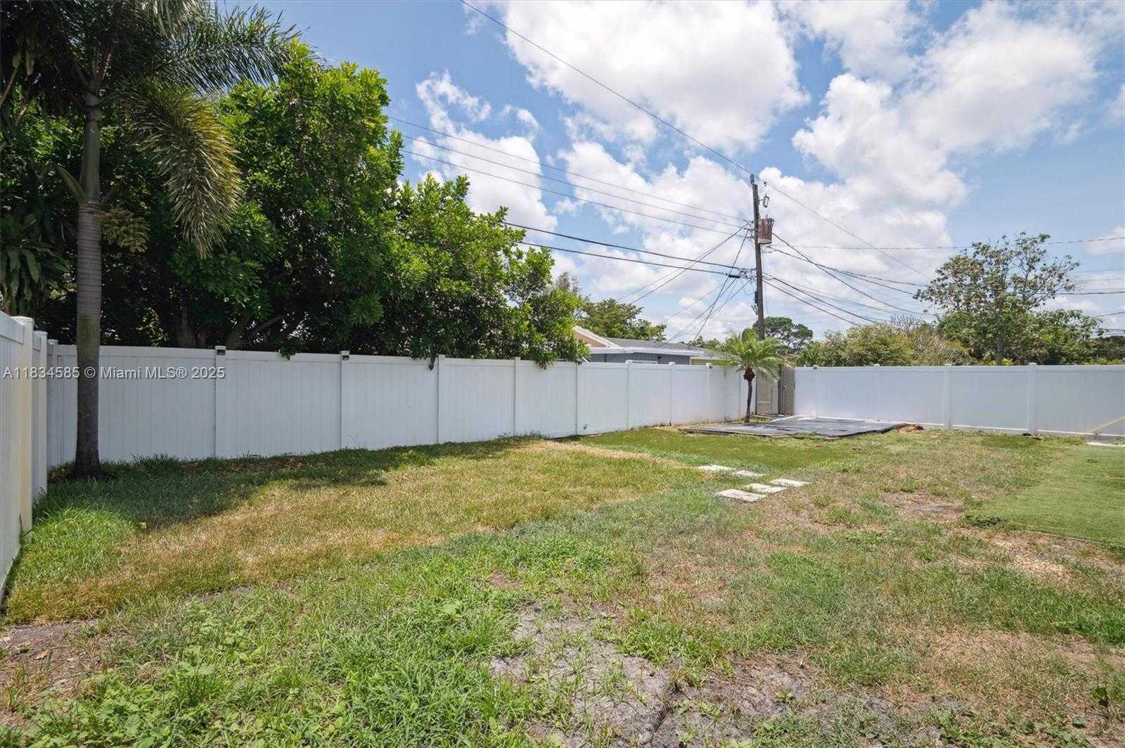 Small Image of 700 NORTH EAST 47TH ST, Oakland Park Number 15