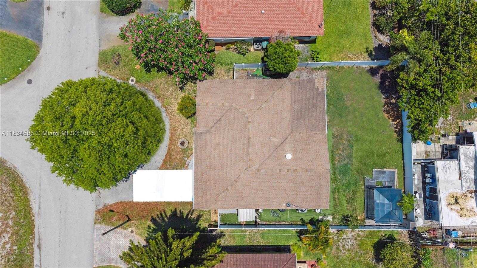 Small Image of 700 NORTH EAST 47TH ST, Oakland Park Number 17