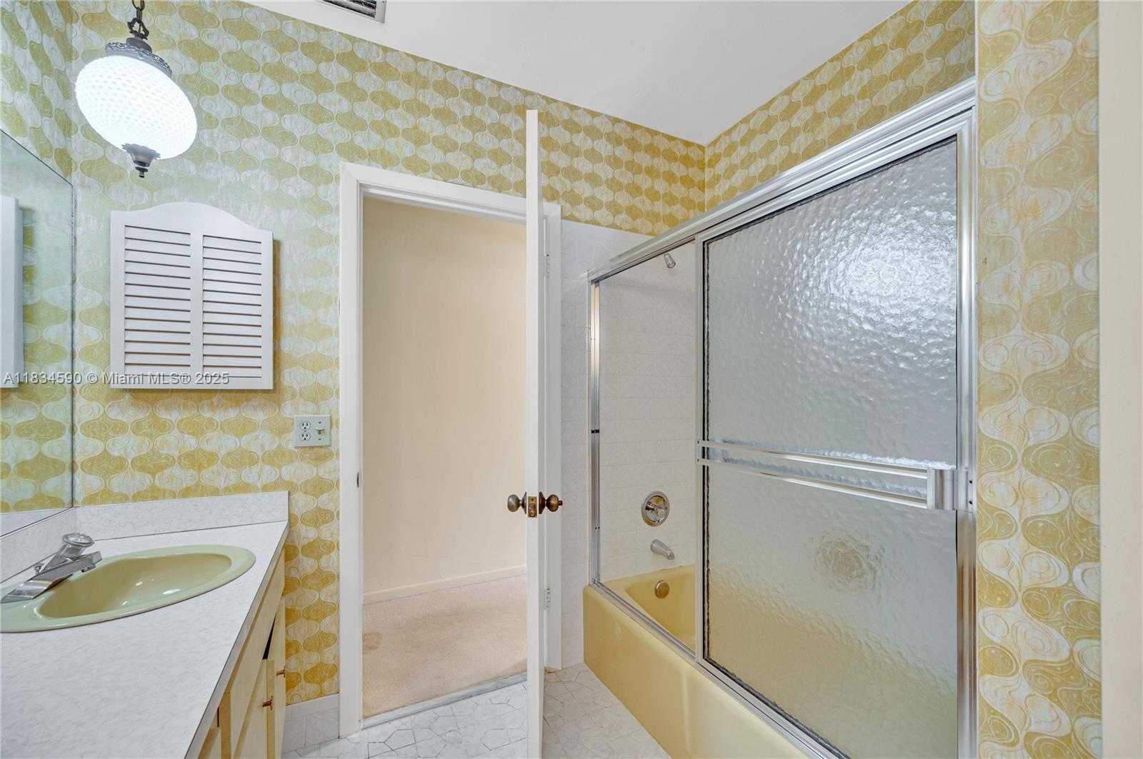 Small Image of 14921 SOUTH WEST 72ND CT, Palmetto Bay Number 15