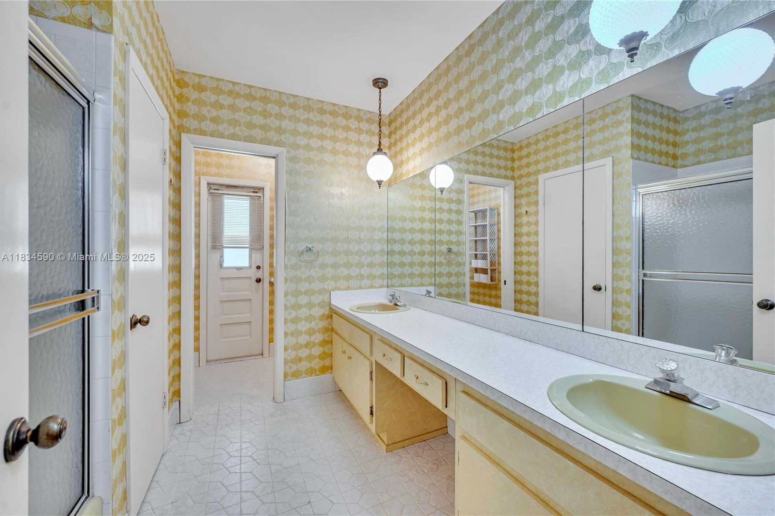 Small Image of 14921 SOUTH WEST 72ND CT, Palmetto Bay Number 17
