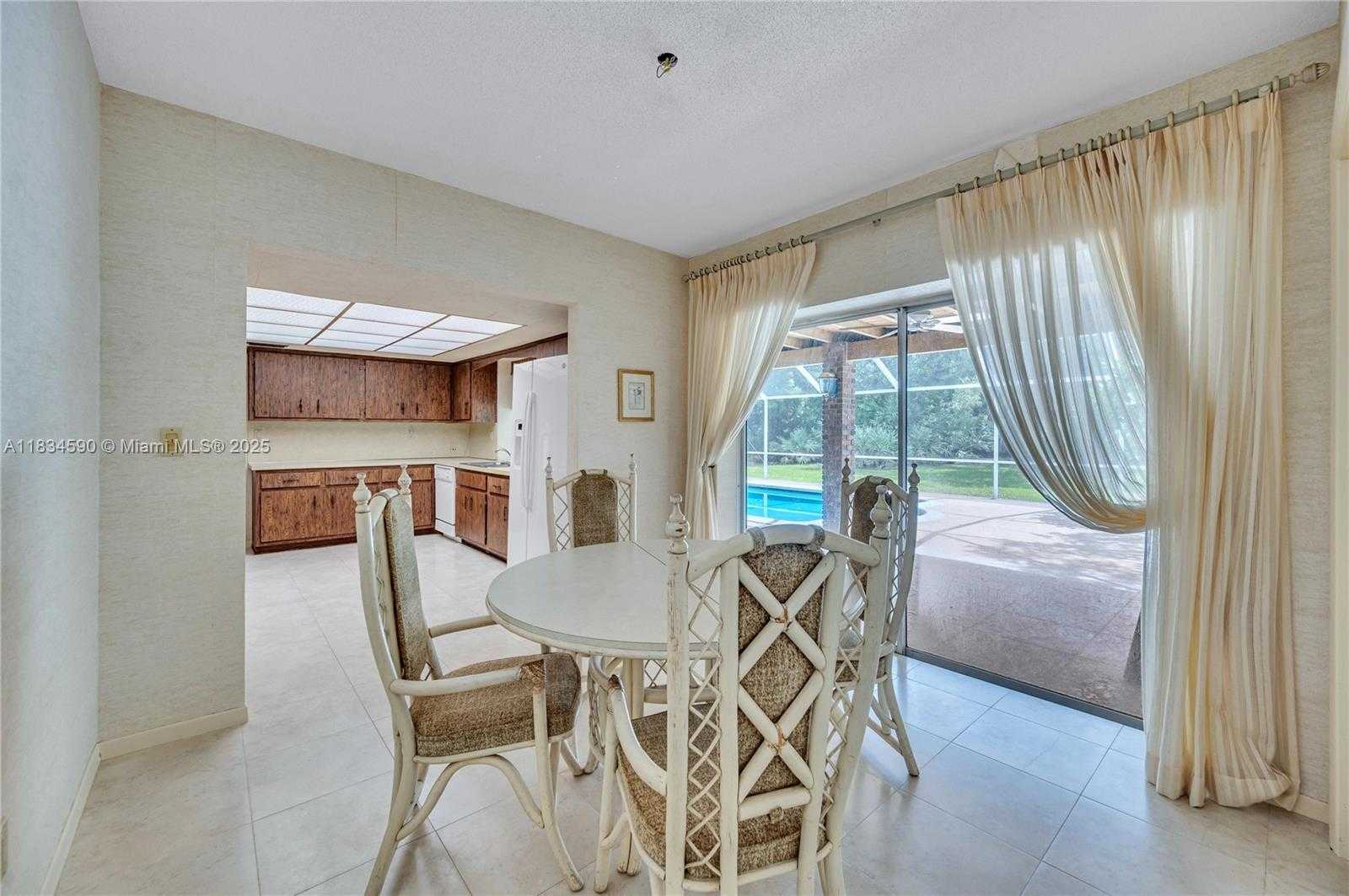 Small Image of 14921 SOUTH WEST 72ND CT, Palmetto Bay Number 23